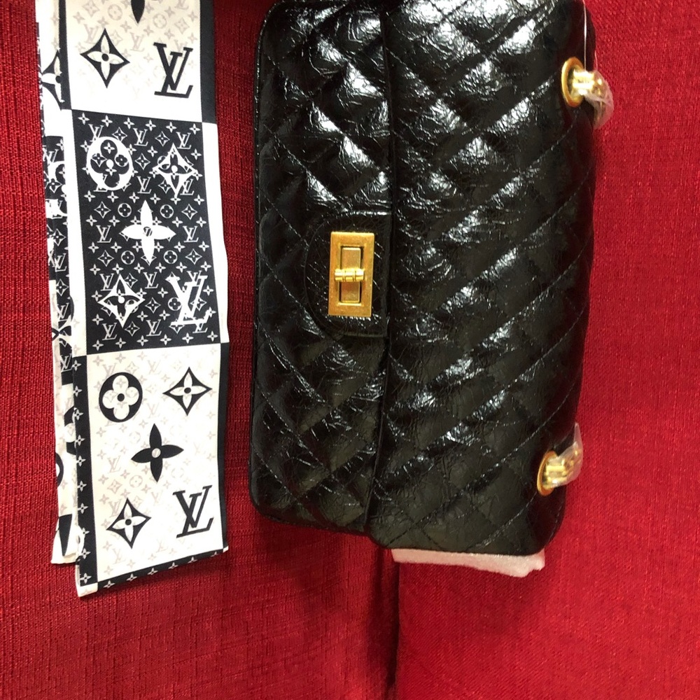 Gorgeous black bag🖤 - Picture 2 of 6